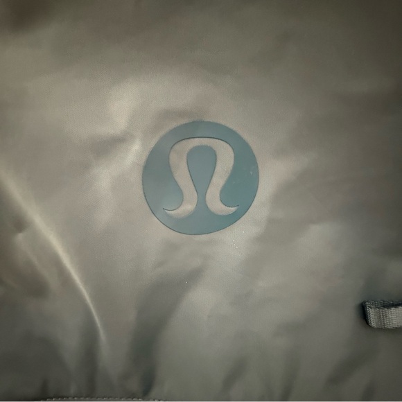 Lululemon Crew 22L Blue Backpack - Picture 6 of 12